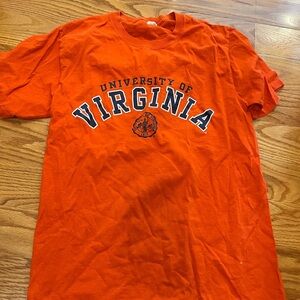 University of Virginia size small T-Shirt
